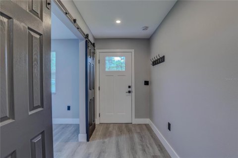 House in Tampa, Florida 4 bedrooms, 108.05 sq.m. № 1894590 - photo 26