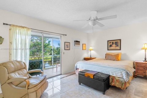 Condo in Deerfield Beach, Florida, 1 bedroom  № 1953719 - photo 14