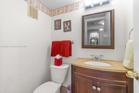 Condo in Deerfield Beach, Florida, 1 bedroom  № 1953719 - photo 13