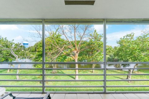 Condo in Deerfield Beach, Florida, 1 bedroom  № 1953719 - photo 21