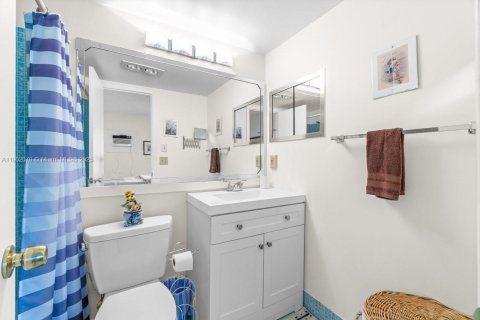 Condo in Deerfield Beach, Florida, 1 bedroom  № 1953719 - photo 15
