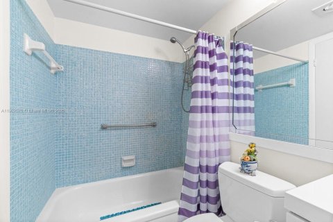 Condo in Deerfield Beach, Florida, 1 bedroom  № 1953719 - photo 16