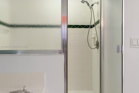 House in Port Charlotte, Florida 3 bedrooms, 174.1 sq.m. № 2031732 - photo 19