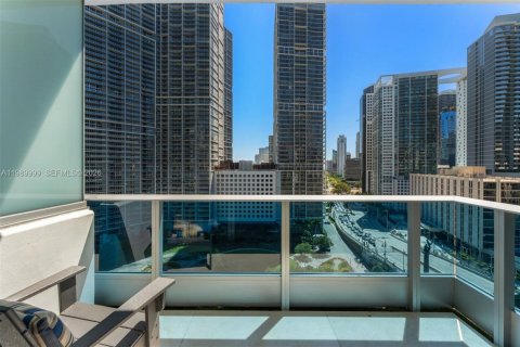 Condo in Miami, Florida, 3 bedrooms  № 2052041 - photo 21