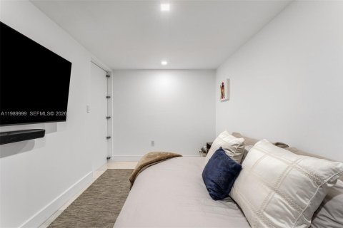 Condo in Miami, Florida, 3 bedrooms  № 2052041 - photo 20