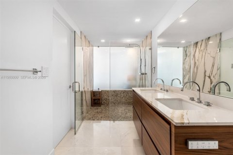 Condo in Miami, Florida, 3 bedrooms  № 2052041 - photo 8