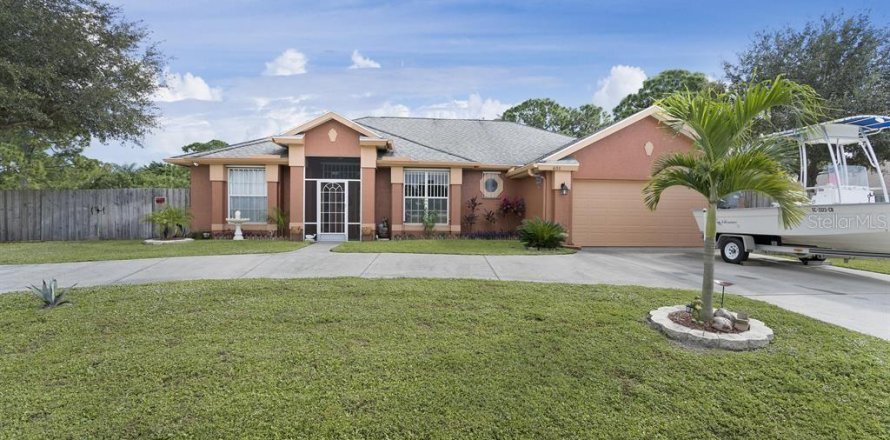 Villa ou maison à Saint Lucie, Floride 3 chambres, 182 m2 № 2408356