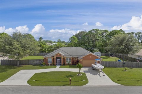 Villa ou maison à louer à Saint Lucie, Floride: 3 chambres, 182 m2 № 2408356 - photo 3