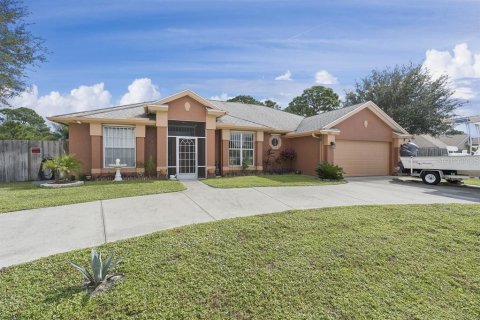 Villa ou maison à louer à Saint Lucie, Floride: 3 chambres, 182 m2 № 2408356 - photo 2