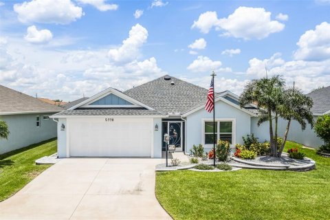 House in The Villages, Florida 3 bedrooms, 142.23 sq.m. № 1811092 - photo 1