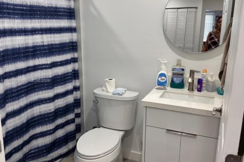 Villa ou maison à vendre à Virginia Gardens, Floride: 4 chambres, 121.7 m2 № 2062548 - photo 16