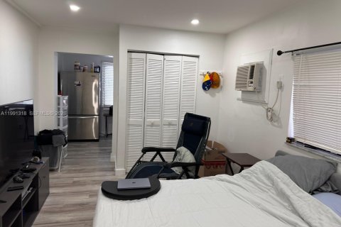 Villa ou maison à vendre à Virginia Gardens, Floride: 4 chambres, 121.7 m2 № 2062548 - photo 14