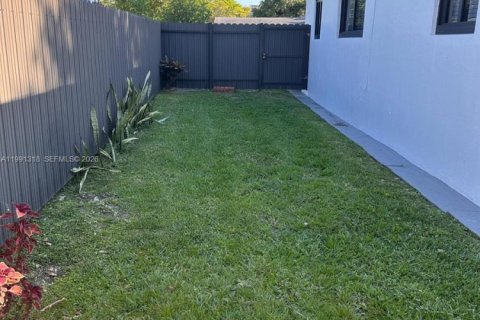 Villa ou maison à vendre à Virginia Gardens, Floride: 4 chambres, 121.7 m2 № 2062548 - photo 17