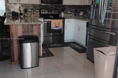 Adosado en venta en Pompano Beach, Florida, 3 dormitorios, 132.66 m2 № 2032640 - foto 5