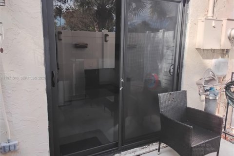 Adosado en venta en Pompano Beach, Florida, 3 dormitorios, 132.66 m2 № 2032640 - foto 26