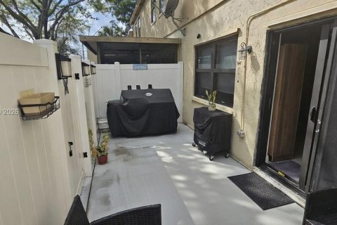 Adosado en venta en Pompano Beach, Florida, 3 dormitorios, 132.66 m2 № 2032640 - foto 9