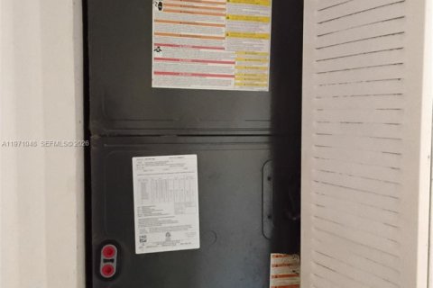 Adosado en venta en Pompano Beach, Florida, 3 dormitorios, 132.66 m2 № 2032640 - foto 25