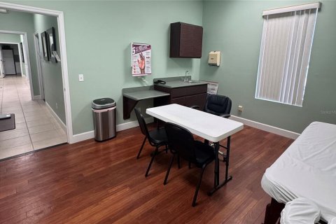 Propiedad comercial en alquiler en Summerfield, Florida, 167.22 m2 № 1905166 - foto 10