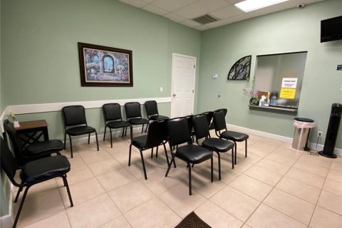Propiedad comercial en alquiler en Summerfield, Florida, 167.22 m2 № 1905166 - foto 6