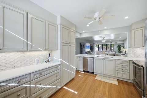Condo in Bradenton, Florida, 2 bedrooms  № 2423655 - photo 14