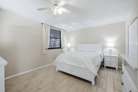 Condo in Bradenton, Florida, 2 bedrooms  № 2423655 - photo 20