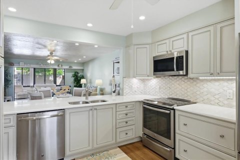 Condo in Bradenton, Florida, 2 bedrooms  № 2423655 - photo 12