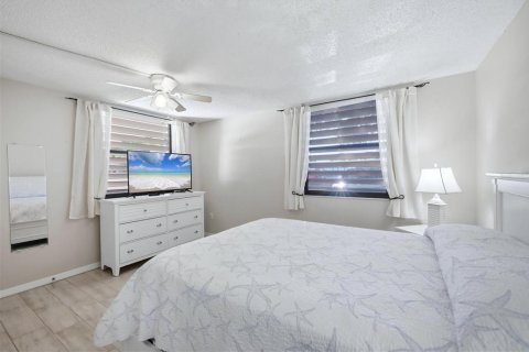 Condo in Bradenton, Florida, 2 bedrooms  № 2423655 - photo 21