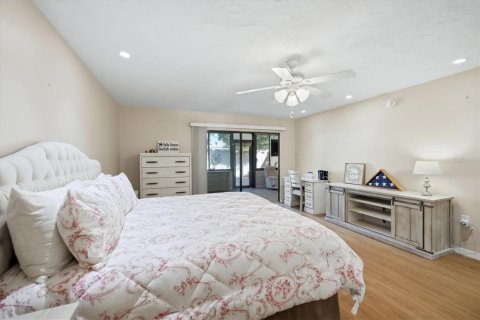 Condo in Bradenton, Florida, 2 bedrooms  № 2423655 - photo 16