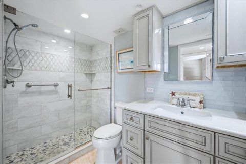 Condo in Bradenton, Florida, 2 bedrooms  № 2423655 - photo 22