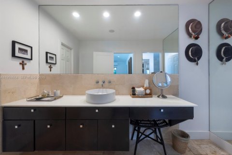 Villa ou maison à vendre à Palmetto Bay, Floride: 5 chambres, 334.91 m2 № 2009607 - photo 17