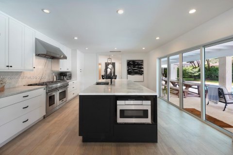 Villa ou maison à vendre à Palmetto Bay, Floride: 5 chambres, 334.91 m2 № 2009607 - photo 10