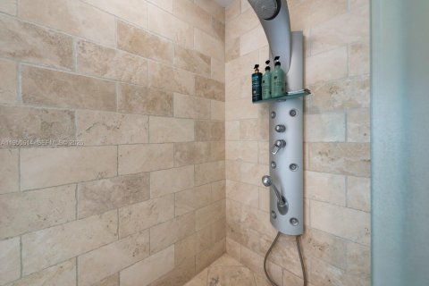 Villa ou maison à vendre à Palmetto Bay, Floride: 5 chambres, 334.91 m2 № 2009607 - photo 18