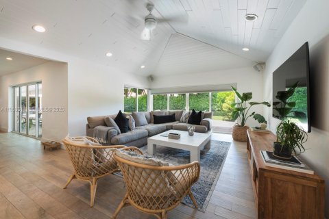 Villa ou maison à vendre à Palmetto Bay, Floride: 5 chambres, 334.91 m2 № 2009607 - photo 11