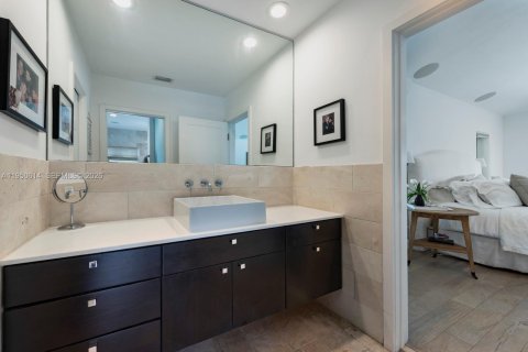 Villa ou maison à vendre à Palmetto Bay, Floride: 5 chambres, 334.91 m2 № 2009607 - photo 16