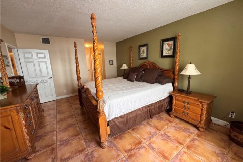 Copropriété à louer à Hollywood, Floride: 1 chambre, 78.69 m2 № 2145673 - photo 6