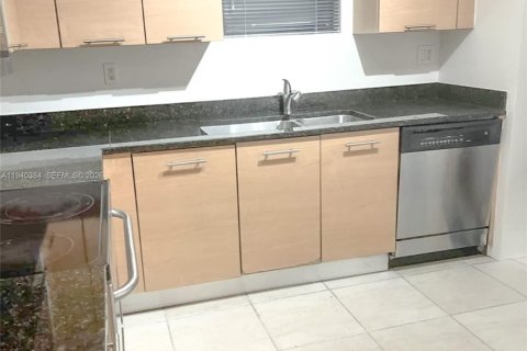 Copropriété à louer à Davie, Floride: 2 chambres, 89.46 m2 № 1998282 - photo 2