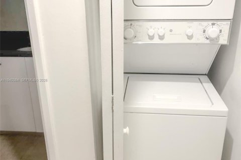 Copropriété à louer à Davie, Floride: 2 chambres, 89.46 m2 № 1998282 - photo 4