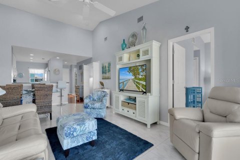 Condo in North Port, Florida, 2 bedrooms  № 2379154