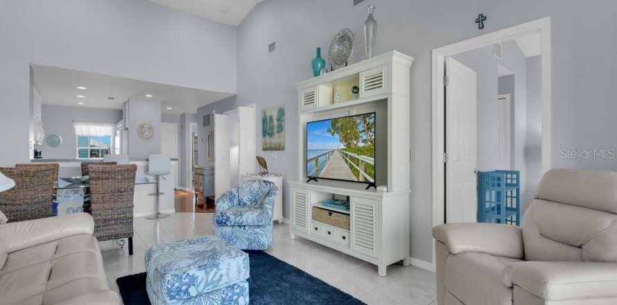 Condo in North Port, Florida, 2 bedrooms  № 2379154