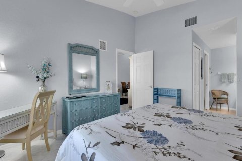 Condo in North Port, Florida, 2 bedrooms  № 2379154 - photo 15