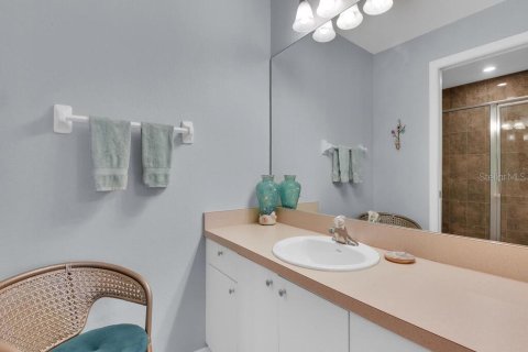 Condo in North Port, Florida, 2 bedrooms  № 2379154 - photo 16