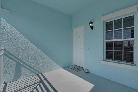 Condo in North Port, Florida, 2 bedrooms  № 2379154 - photo 25
