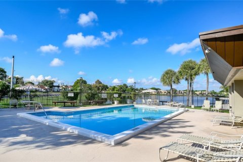 Condominio en venta en Miami, Florida, 3 dormitorios, 118.45 m2 № 1794858 - foto 16