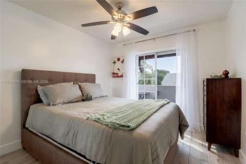 Townhouse in Cutler Bay, Florida 3 bedrooms, 148.74 sq.m. № 2382934 - photo 19