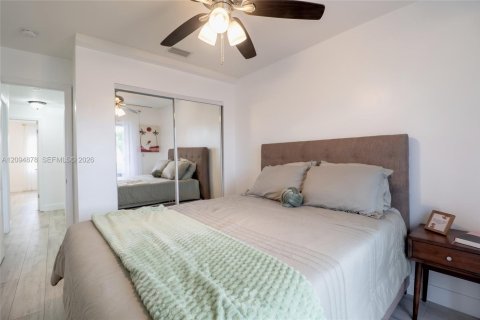 Townhouse in Cutler Bay, Florida 3 bedrooms, 148.74 sq.m. № 2382934 - photo 20
