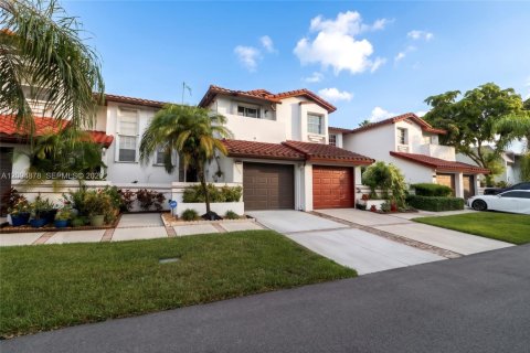 Townhouse in Cutler Bay, Florida 3 bedrooms, 148.74 sq.m. № 2382934 - photo 28
