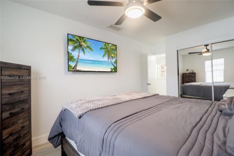 Townhouse in Cutler Bay, Florida 3 bedrooms, 148.74 sq.m. № 2382934 - photo 16