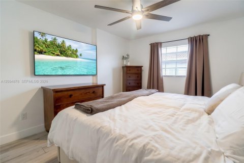 Townhouse in Cutler Bay, Florida 3 bedrooms, 148.74 sq.m. № 2382934 - photo 18