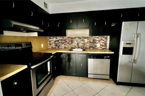 Condominio en venta en Sunny Isles Beach, Florida, 2 dormitorios, 126.07 m2 № 1699370 - foto 4