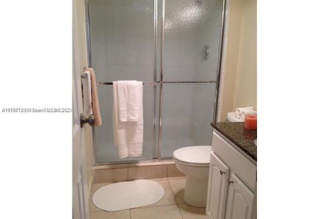 Condominio en venta en Sunny Isles Beach, Florida, 2 dormitorios, 126.07 m2 № 1699370 - foto 7